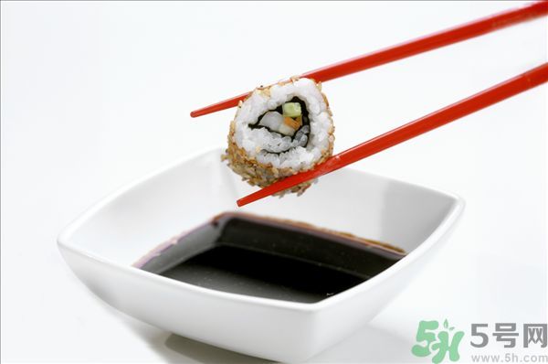 吃醬油皮膚會(huì)變黑嗎？醬油吃多了會(huì)變黑嗎？