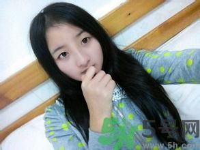 14歲月經(jīng)量多怎么辦？我14歲月經(jīng)量很多怎么回事？