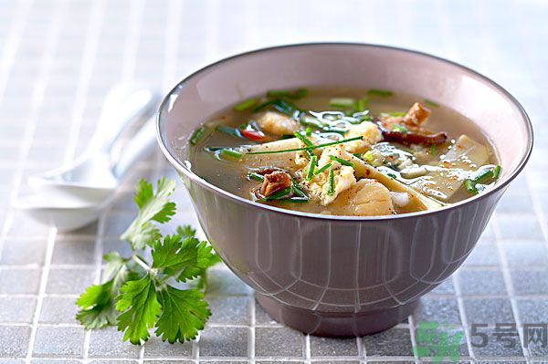 春天吃什么食物排肝毒？排肝毒吃什么最好？