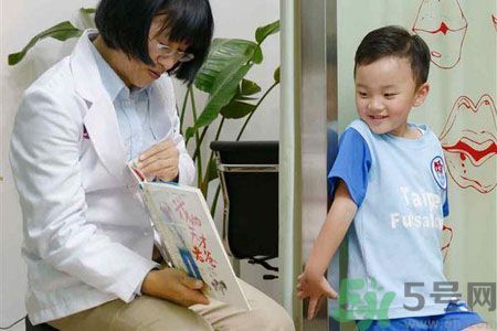 口吃是結(jié)巴嗎？口吃怎么辦能矯正嗎？