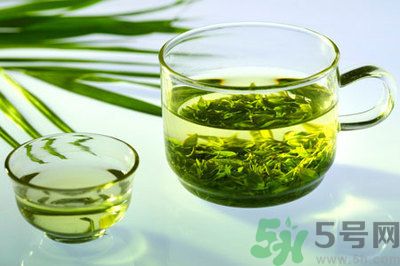 春天喝紅茶好不好？春天喝紅茶還是喝綠茶好呢？