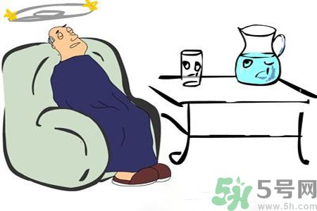 低血糖有什么癥狀？低血糖吃什么好得快？