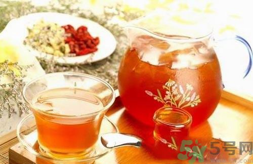 春天喝菊花茶好嗎？女性春天喝什么茶最好？