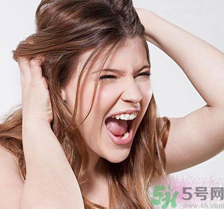 頭發(fā)分叉怎么辦？頭發(fā)油怎么辦？