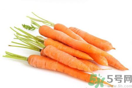 長痘痘肌膚干燥怎么辦？肌膚干燥吃什么食物好？