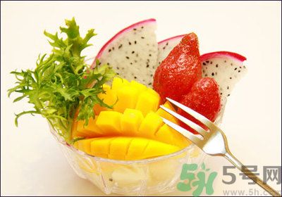 剖腹產(chǎn)后能吃蘋(píng)果嗎？剖腹產(chǎn)后能吃什么水果？