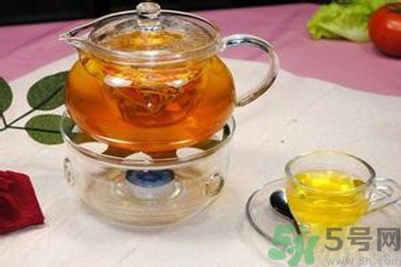 枸杞泡水有什么害處？枸杞泡水喝有什么好處？