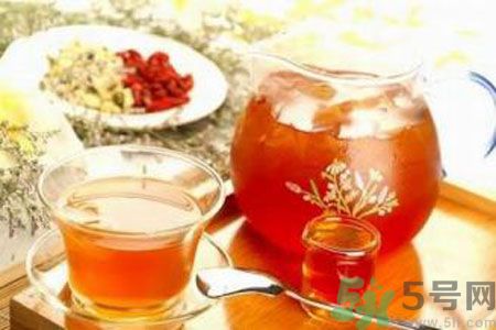 枸杞泡水有什么害處？枸杞泡水喝有什么好處？