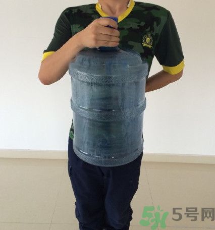 a4腰也叫水桶腰是什么意思？a4腰也叫水桶腰圖片？ 