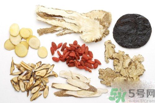 月經(jīng)量少怎么調(diào)理？月經(jīng)量少是什么原因？