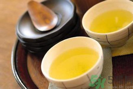 牙齒發(fā)黃怎么辦？牙齒怎么變白？