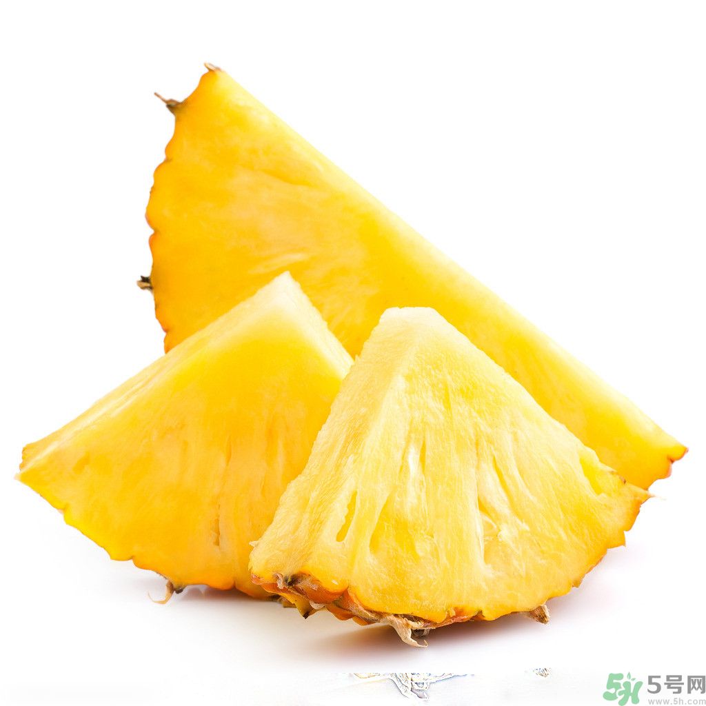 菠蘿發(fā)黑能吃嗎？菠蘿為什么要用鹽水泡？