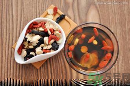 月經(jīng)有血塊是怎么回事？月經(jīng)有血塊怎么調(diào)理？
