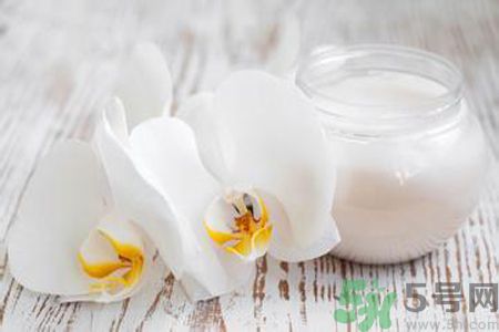角質(zhì)層薄用什么護膚品？角質(zhì)層薄用什么洗面奶？