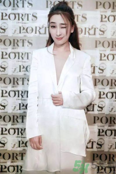 明星花式丸子頭引潮流 波叔這么萌你不愛嗎？
