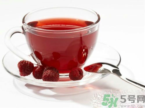 紅棗不能和什么一起吃？紅棗泡水喝會(huì)上火嗎？