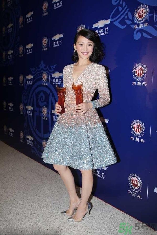 腿不夠長要穿什么？腿不夠長要穿它成就長腿！