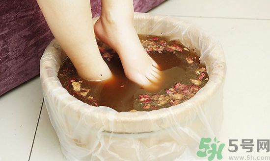 泡腳有什么好處？泡腳有什么禁忌？