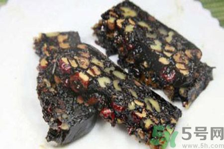 貧血吃什么補(bǔ)血？貧血吃阿膠好嗎？