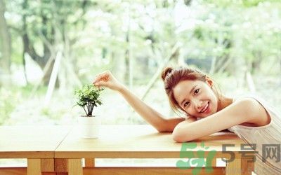 皮膚暗黃是缺水嗎？肌膚補(bǔ)水怎么補(bǔ)？