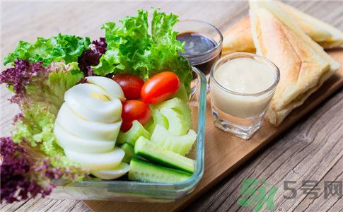 吃什么食物容易得腎結石？腎結石不能吃什么？
