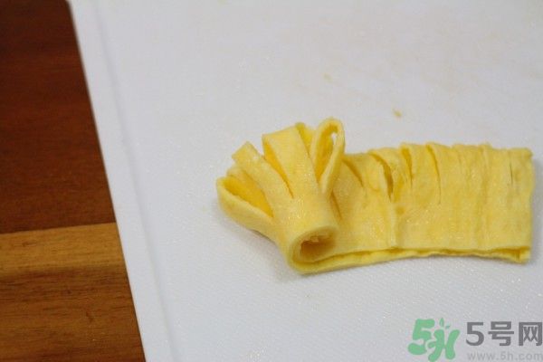 蘆筍開花了還可以吃嗎？蘆筍尾部開花能吃嗎？