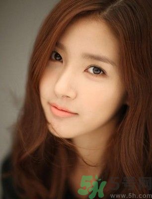 女生手腳冰涼是什么原因？手腳冰涼怎么調(diào)理？