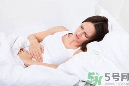 月經(jīng)顏色發(fā)黑是怎么回事？月經(jīng)顏色發(fā)黑怎么辦？