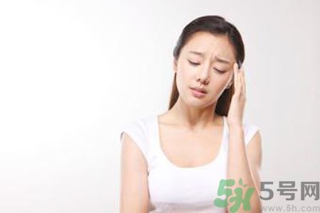 月經(jīng)顏色發(fā)黑是怎么回事？月經(jīng)顏色發(fā)黑怎么辦？