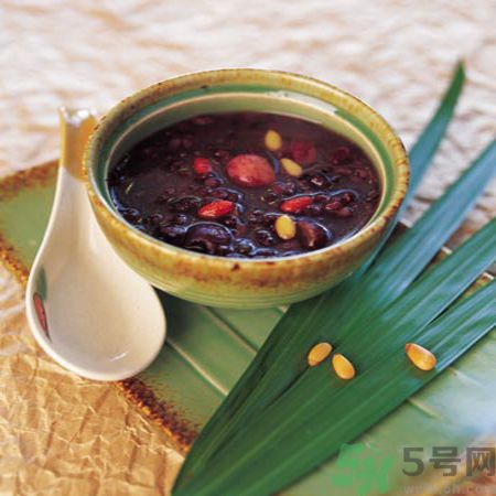 補(bǔ)血的粥有哪些？補(bǔ)血的粥怎么做？