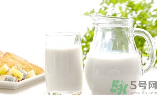 膽固醇高可以吃花生嗎？膽固醇高可以喝牛奶嗎？
