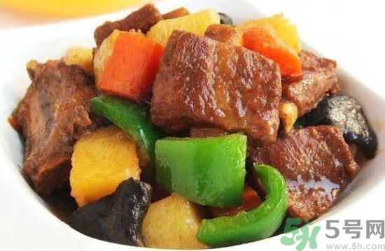 土豆絲和土豆片哪個更好吃？土豆片可以炒什么？