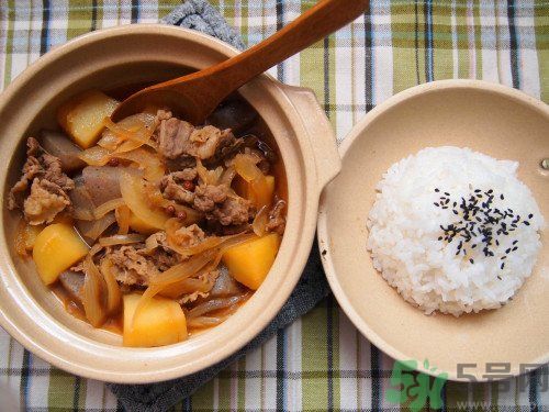 土豆絲和土豆片哪個更好吃？土豆片可以炒什么？