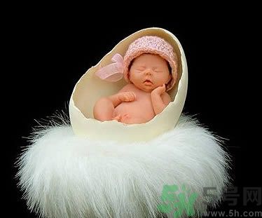  孕婦脖子卡護欄身亡 孕婦外出要注意什么？