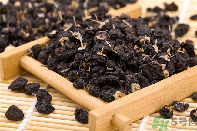 黑枸杞有什么功效？黑枸杞的好處有哪些？