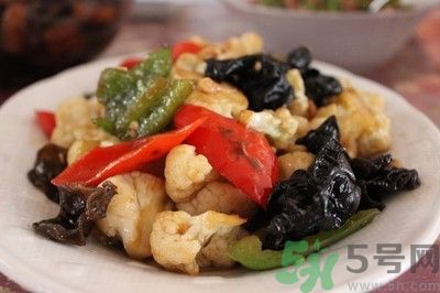 黑木耳怎么做好吃？黑木耳的家常做法？