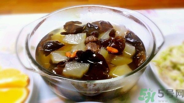 黑木耳可以治便秘嗎？黑木耳有什么食療的方法？
