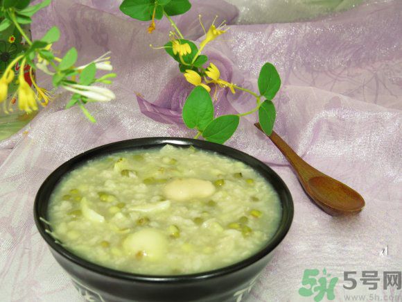 皮膚過敏怎么辦？皮膚過敏吃什么？