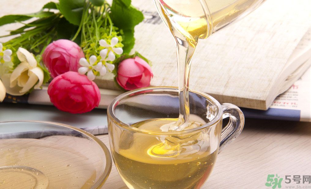 胃潰瘍可以喝蜂蜜嗎？服用蜂蜜要注意什么？