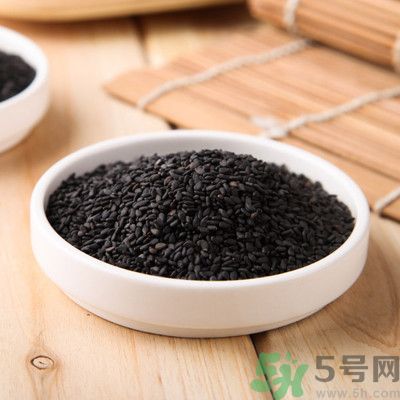 黑芝麻怎么吃可以治白發(fā)？黑芝麻真的能治白頭發(fā)？