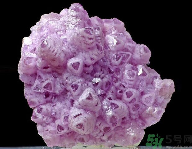 三生石是真的嗎？三生石能保佑姻緣嗎？