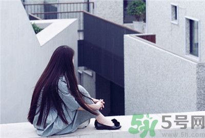 90后女孩癱瘓后出版25萬字 女人要怎樣生活最好？