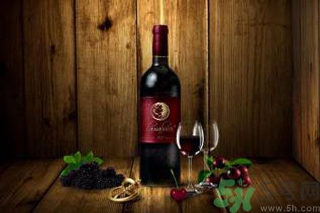 痛風(fēng)可以喝紅酒嗎？痛風(fēng)喝紅酒好嗎？