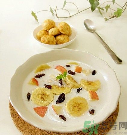 牛奶能和獼猴桃一起吃嗎？牛奶和獼猴桃一起吃好不好？