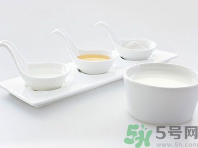 牛奶和酸奶哪個(gè)更加健康？牛奶和酸奶哪個(gè)更好？