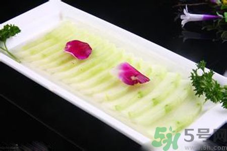 冬瓜可以去眼袋嗎？冬瓜怎么去眼袋？