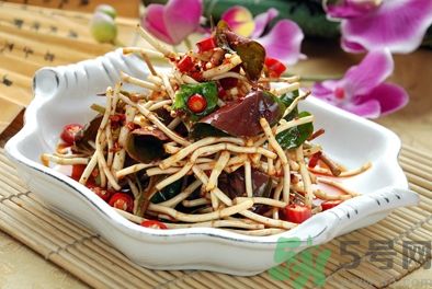 黃瓜可以和魚(yú)腥草涼拌一起吃嗎？黃瓜涼拌魚(yú)腥草好吃嗎？