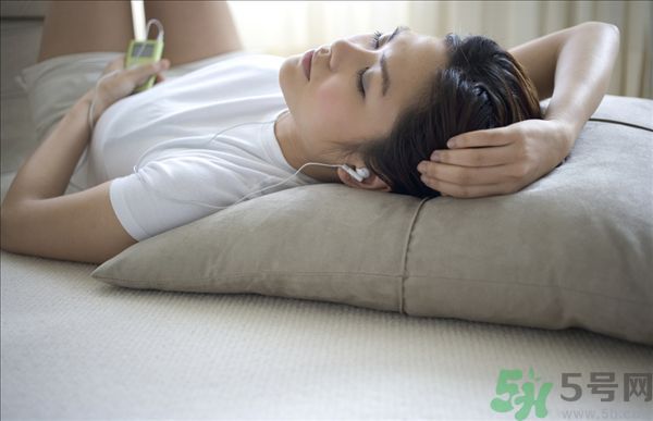 女性吃什么預防泌尿道感染？泌尿道感染不能吃什么？