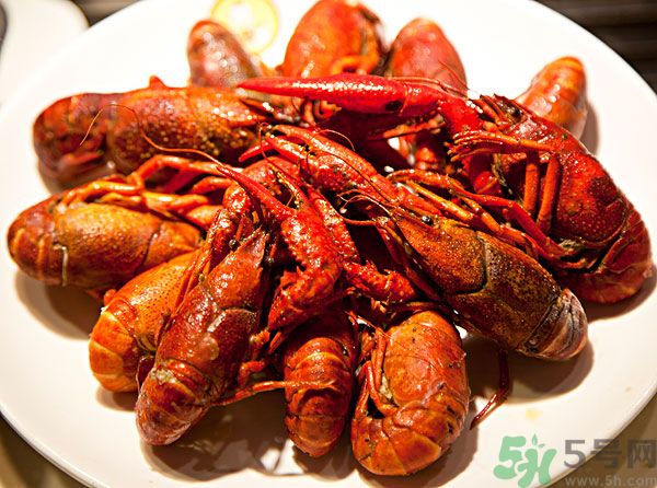 油燜大蝦蝦皮能吃嗎？油燜大蝦能全部吃掉嗎？