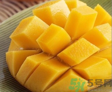 晚上睡前可以吃芒果嗎？晚上吃芒果好嗎？
